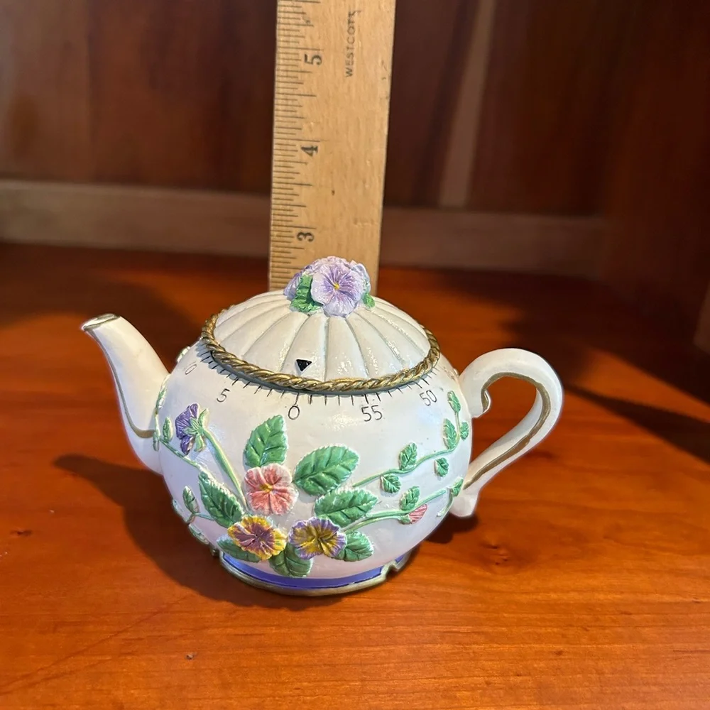 Cooking Timer Shaped Like a Floral Ceramic Teapot